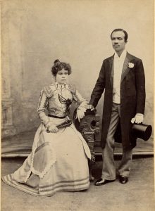 Euroafrikanskt par fotograferat i slutet av 1800-talet av Albert Lutterodt