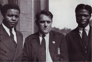 Willi Münzenberg, James W. Ford (kommunist från USA) och Garan T. Kouyaté (Franska Sudan, nu Mali) i Frankfurt am Main 1929.