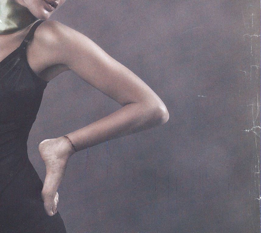 "Hands Are So Last Year", detalj ur annons för Bianco Footwear, 2004